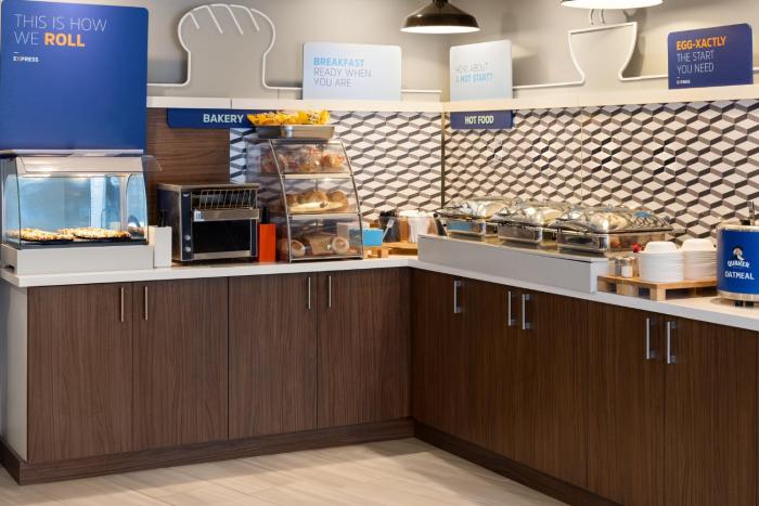 holiday inn express hotel and suites brattleboro by ihg