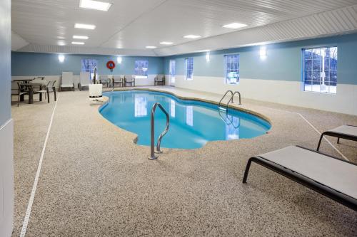holiday inn express hotel and suites brattleboro by ihg
