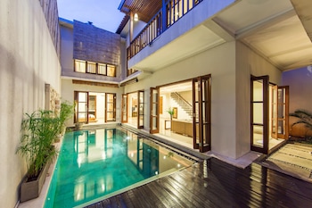 White Lotus Villas,Kerobokan>>Bali,3.5 star
