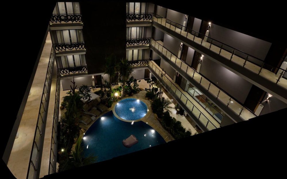 amaroossa suite bali