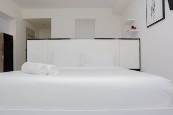 pleasant and modern studio grand kamala lagoon apartment