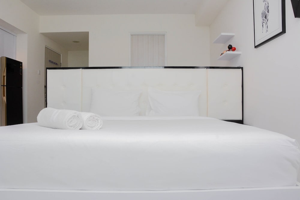 pleasant and modern studio grand kamala lagoon apartment