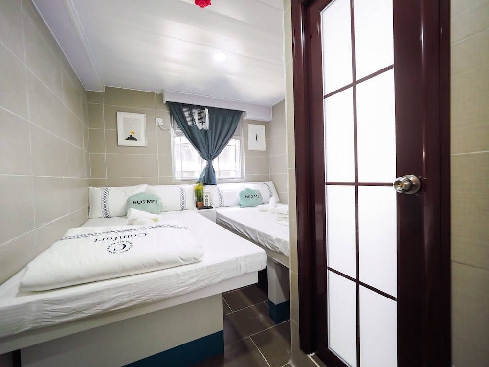 hostel tst