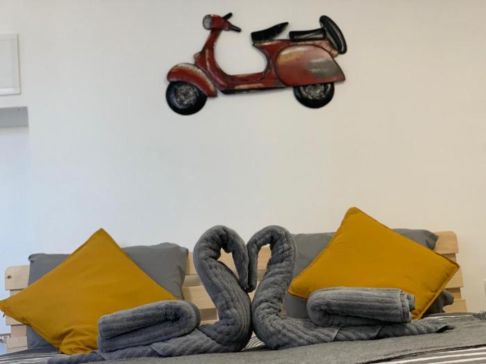 maya guest house panoramic seaandcity view