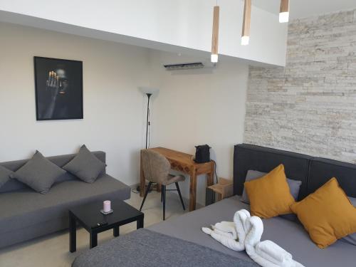 maya guest house panoramic seaandcity view