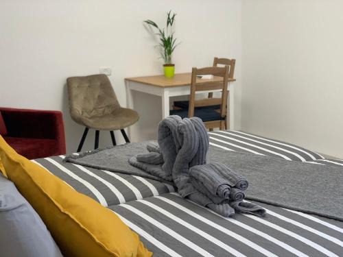 maya guest house panoramic seaandcity view