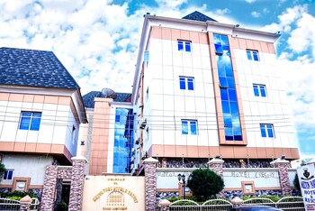 Milton Park Hotel & Resort,,3.5 star
