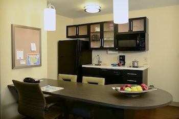 Candlewood Suites Denver Northeast - Brighton By Ihg,Denver>>Brighton,3 star