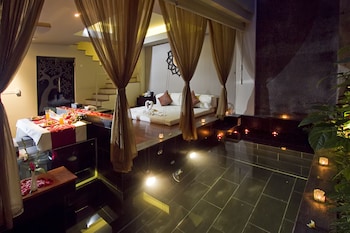 18 suite villa loft by amithya