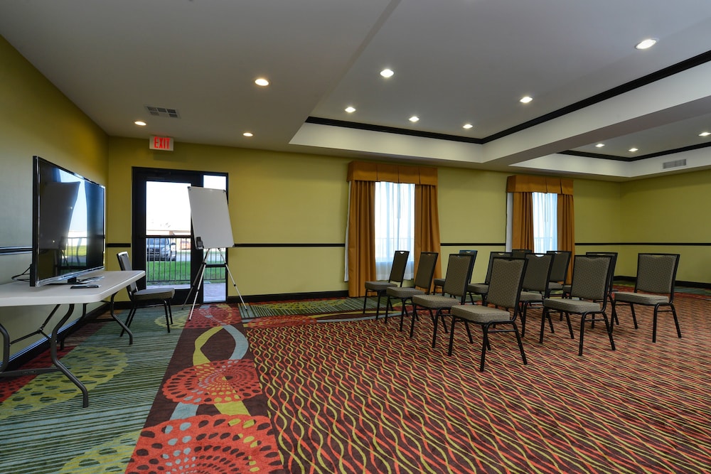 holiday inn express hotel and suites alva by ihg