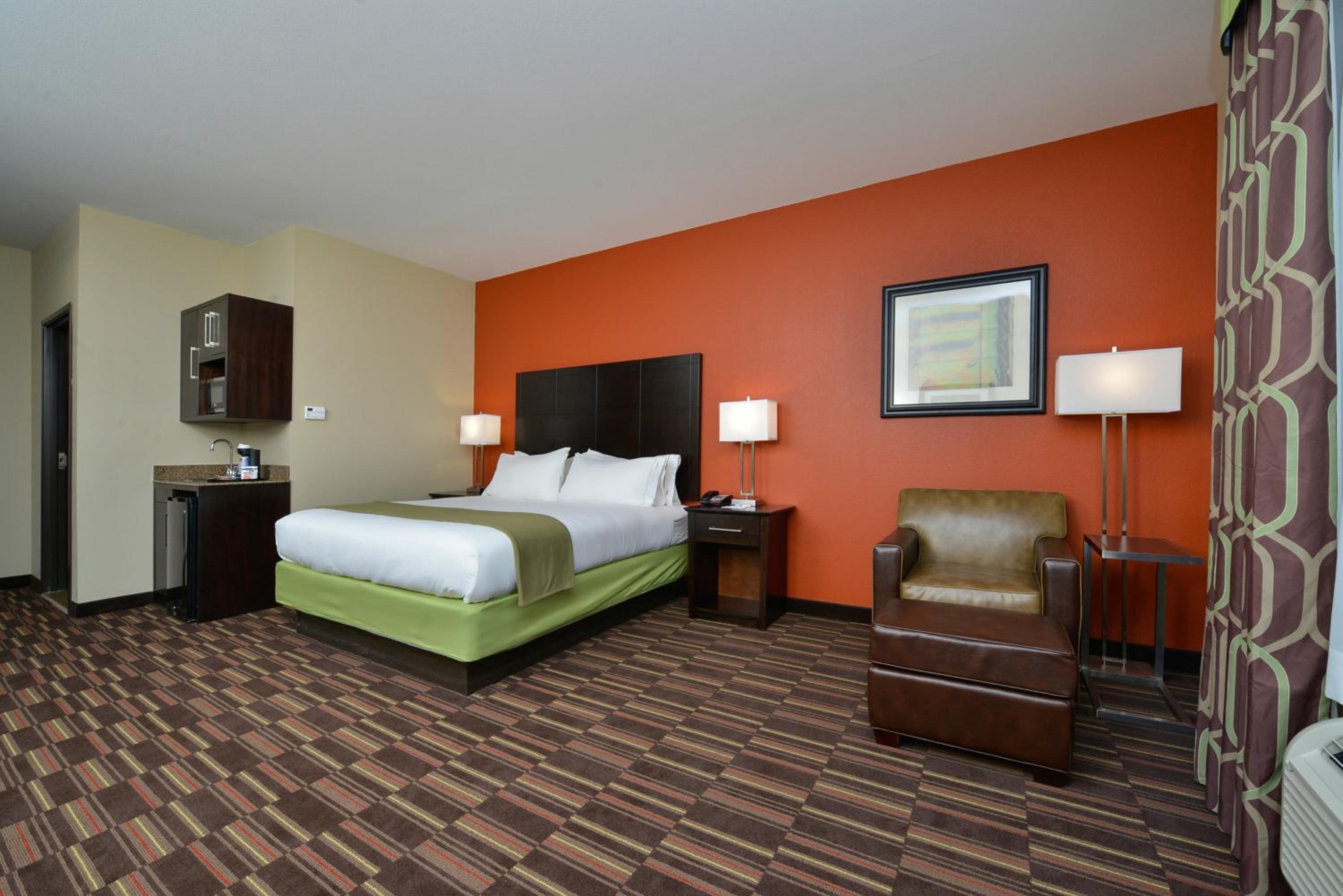 holiday inn express hotel and suites alva by ihg