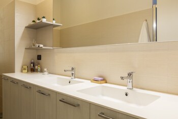 notami yellow line apartment