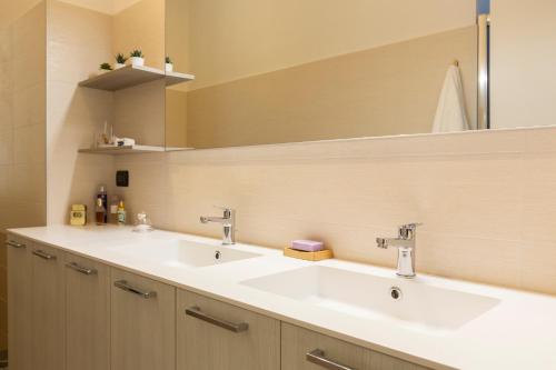 notami yellow line apartment