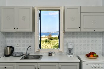 paros