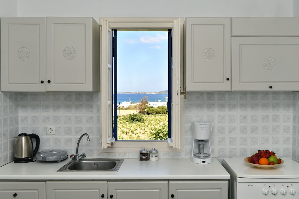paros