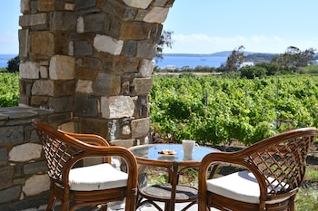 paros