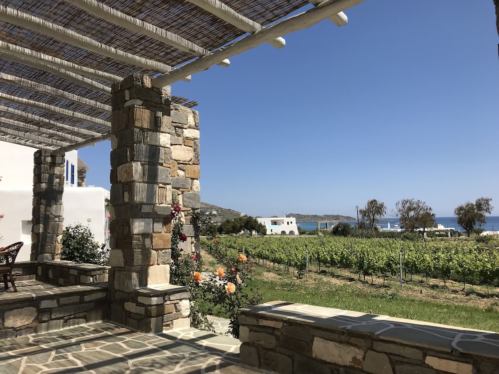 paros