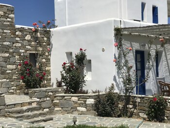 paros