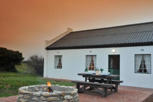 De Hoop Village Cottages,,3 star