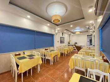 a25 hotel 35 mac thi buoi