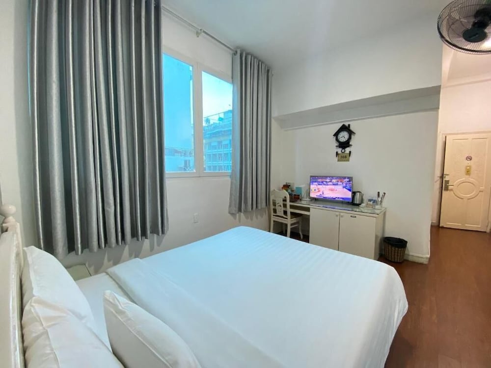 a25 hotel 35 mac thi buoi