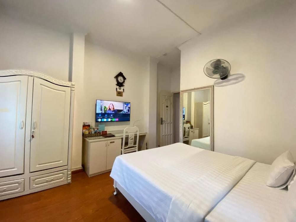 a25 hotel 35 mac thi buoi