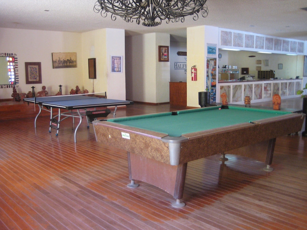 the halfwaiy inn