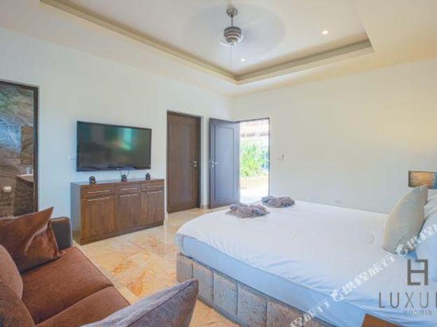 5br luxury tropical pool villa ph125