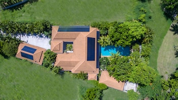 5br luxury tropical pool villa ph125