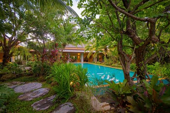 5br luxury tropical pool villa ph125
