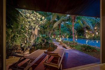 5br luxury tropical pool villa ph125