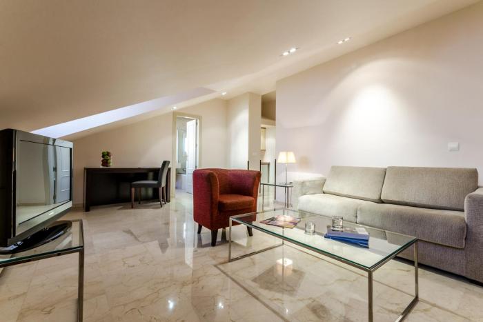 hotel exe suites 33