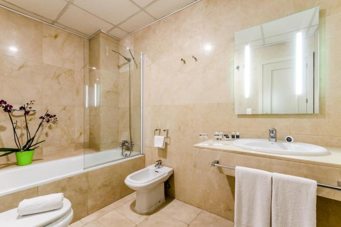 hotel exe suites 33
