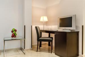 hotel exe suites 33