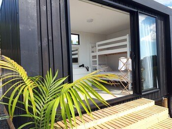 aotearoa surf eco pods