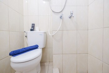 deluxe studio apartment springlake summarecon
