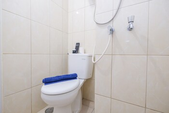deluxe studio apartment springlake summarecon