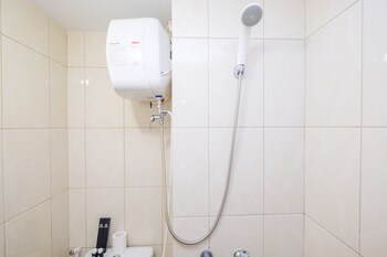 deluxe studio apartment springlake summarecon