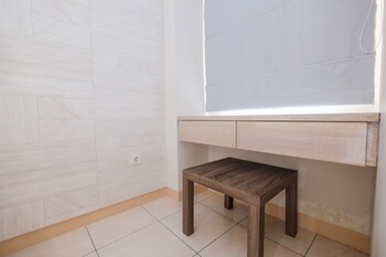 deluxe studio apartment springlake summarecon