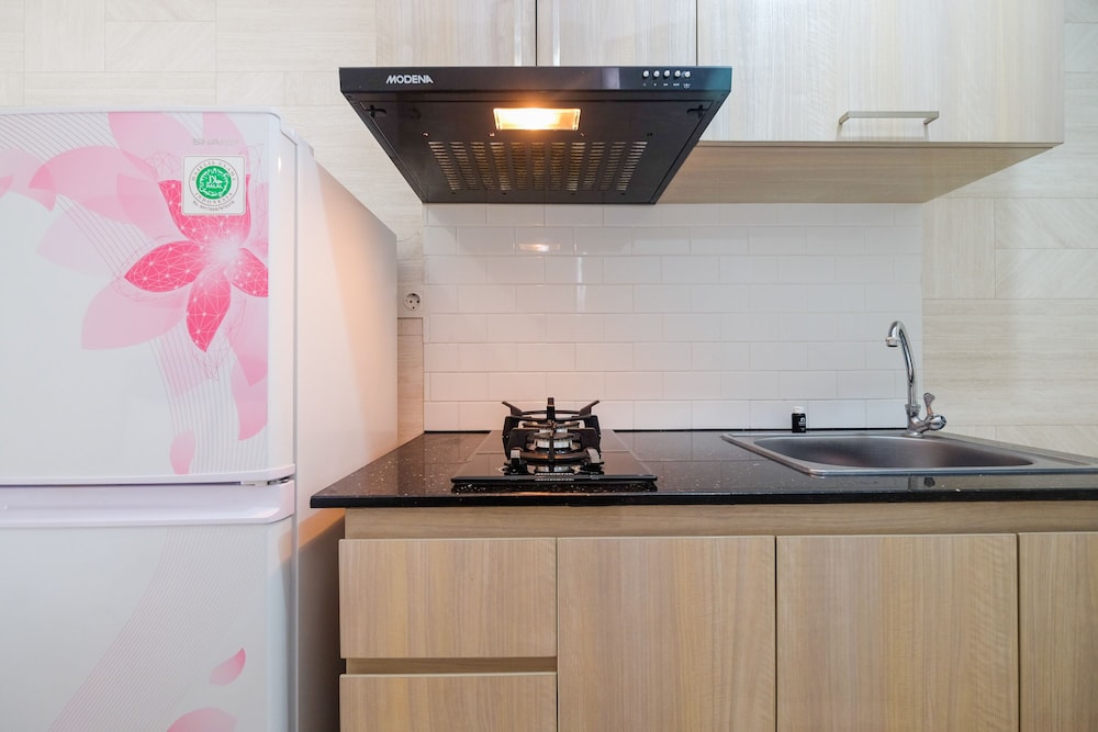 deluxe studio apartment springlake summarecon