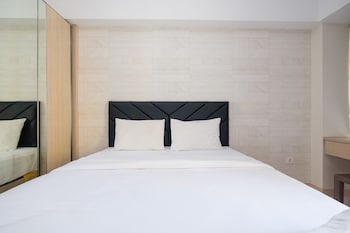 deluxe studio apartment springlake summarecon