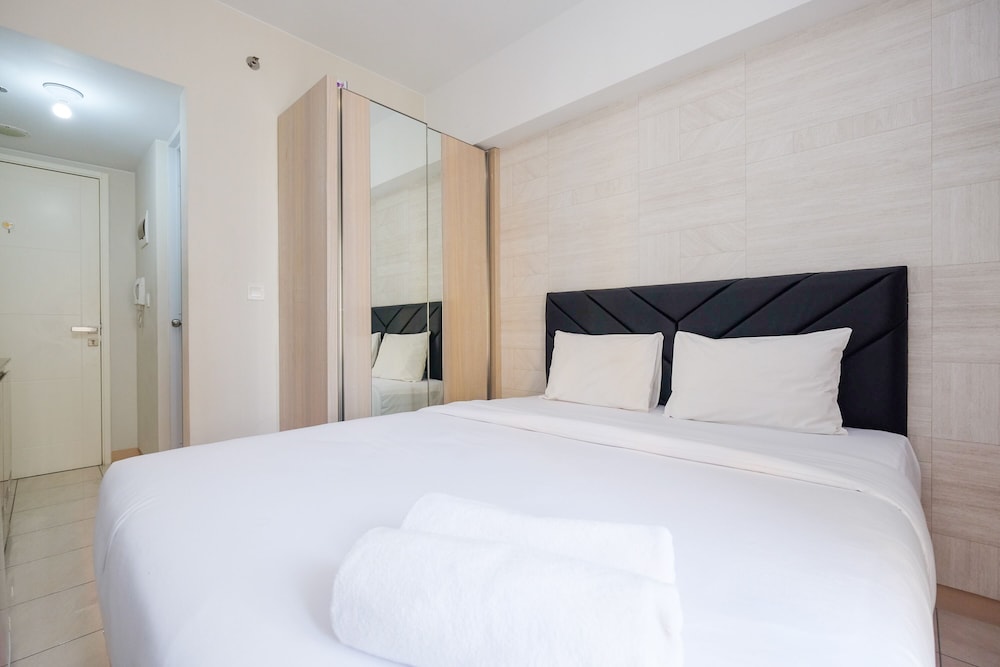deluxe studio apartment springlake summarecon