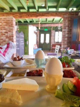 yesil konak ayvalik