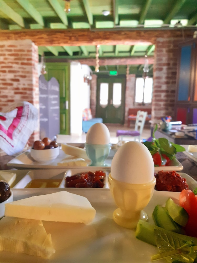 yesil konak ayvalik