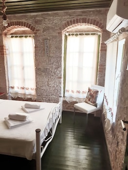 yesil konak ayvalik