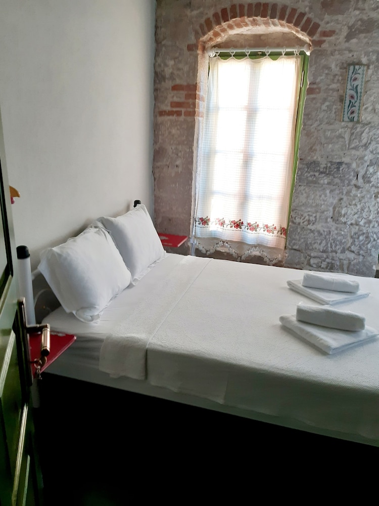 yesil konak ayvalik