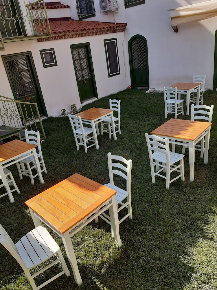yesil konak ayvalik