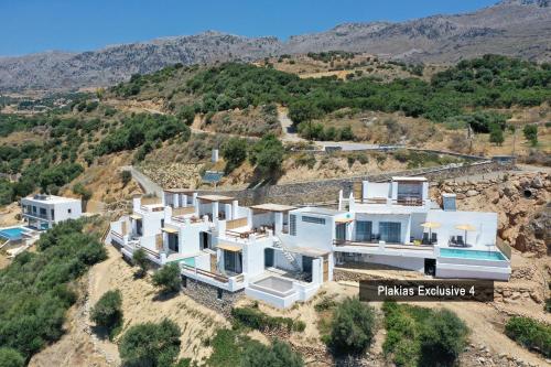 pyrgos exclusive