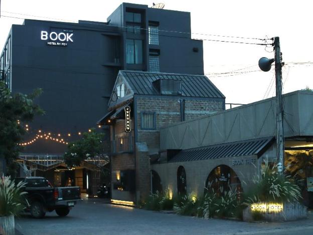 book design hotel sha extra plus