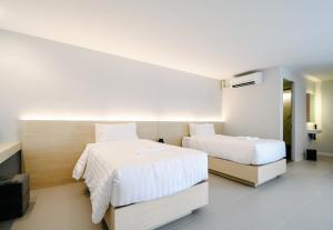 book design hotel sha extra plus